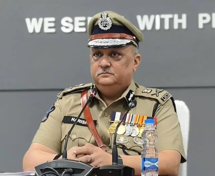 భారీగా ఆయుధ డంప్ స్వాధీనం: డీజీపీ