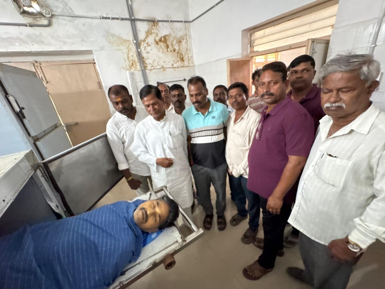 రాగి వేణు పార్థివ దేహానికి నివాళులు అర్పించిన చిన్నారెడ్డి