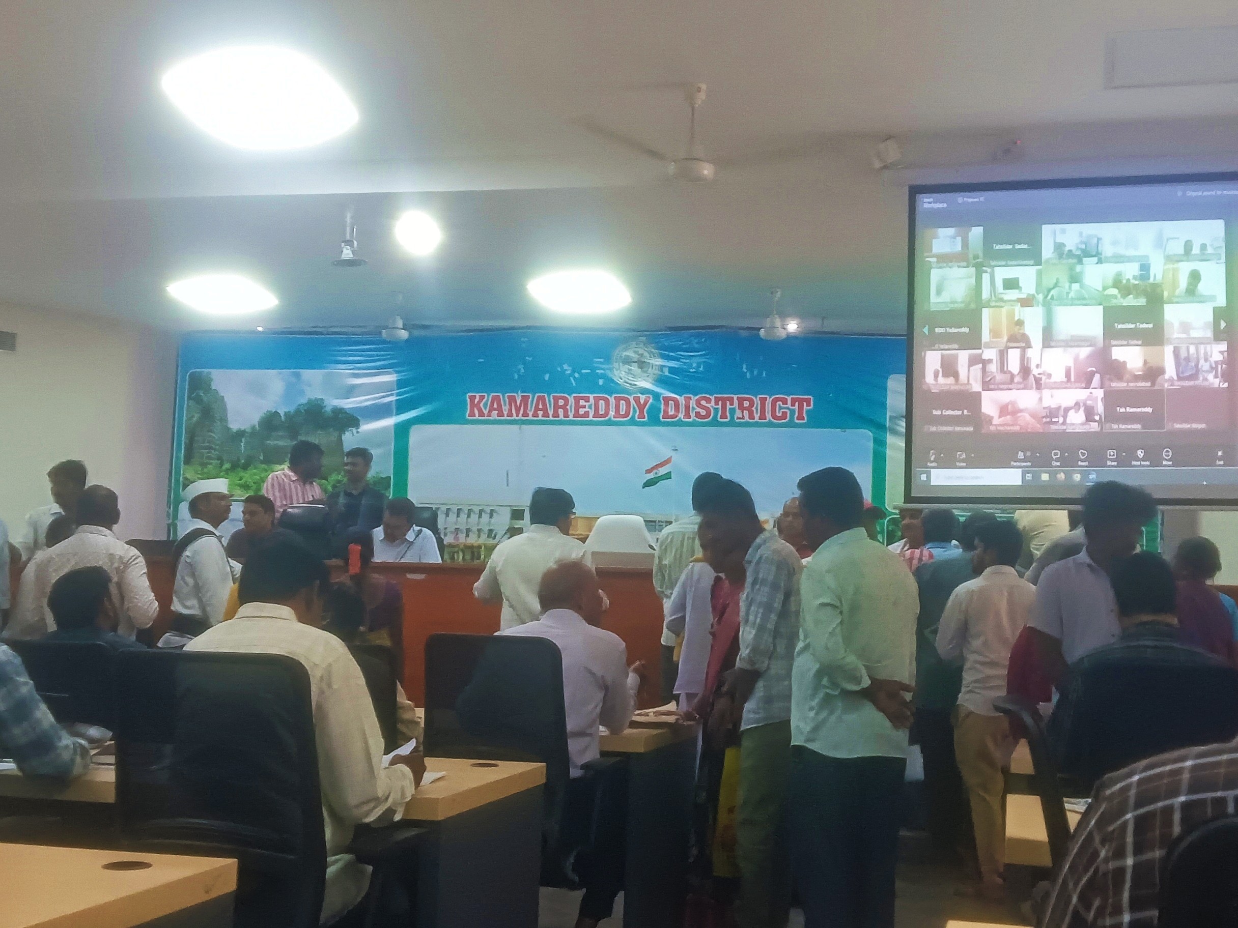 ‘ఫిర్యాదులను సత్వరమే పరిష్కరించాలి’