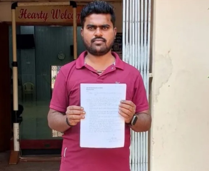 మున్సిపల్ కమిషనర్‌పై బీజేపీ నేత ఫిర్యాదు