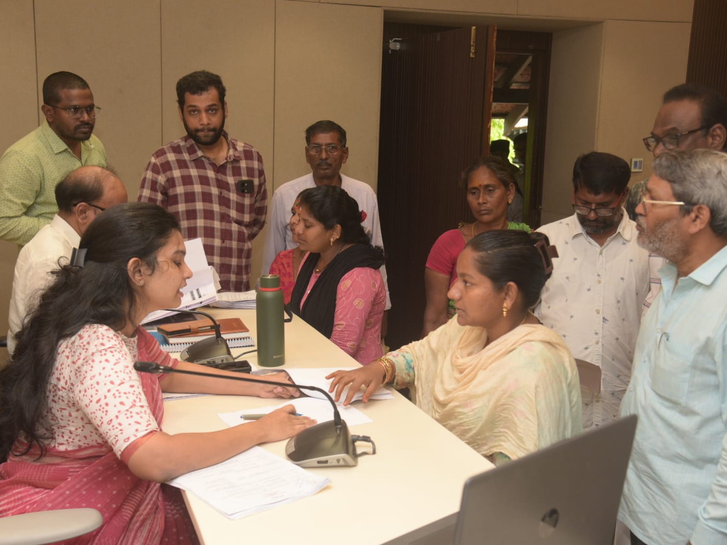 ‘ప్రజల సమస్యల పరిష్కారమే లక్ష్యం’