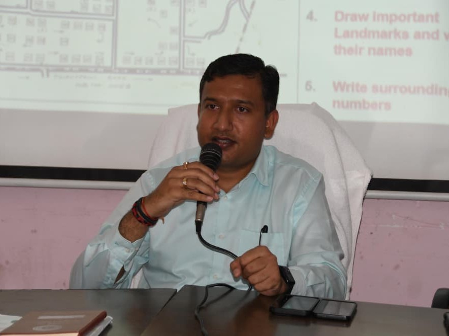 జనగణన పకడ్బందీగా నిర్వహించాలి: కలెక్టర్