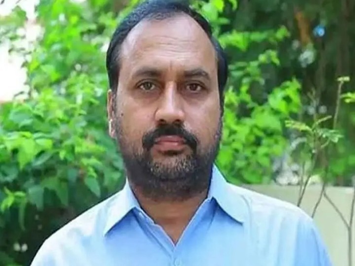 మాజీ ఎమ్మెల్యే పిటిషన్‌లను కొట్టేసిన హైకోర్టు