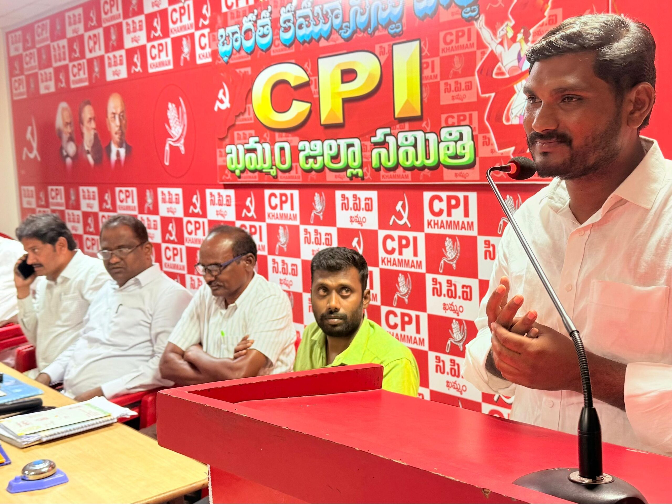 ‘ఆటో డ్రైవర్ నుంచి మేయర్.. CPI ఘనతే’