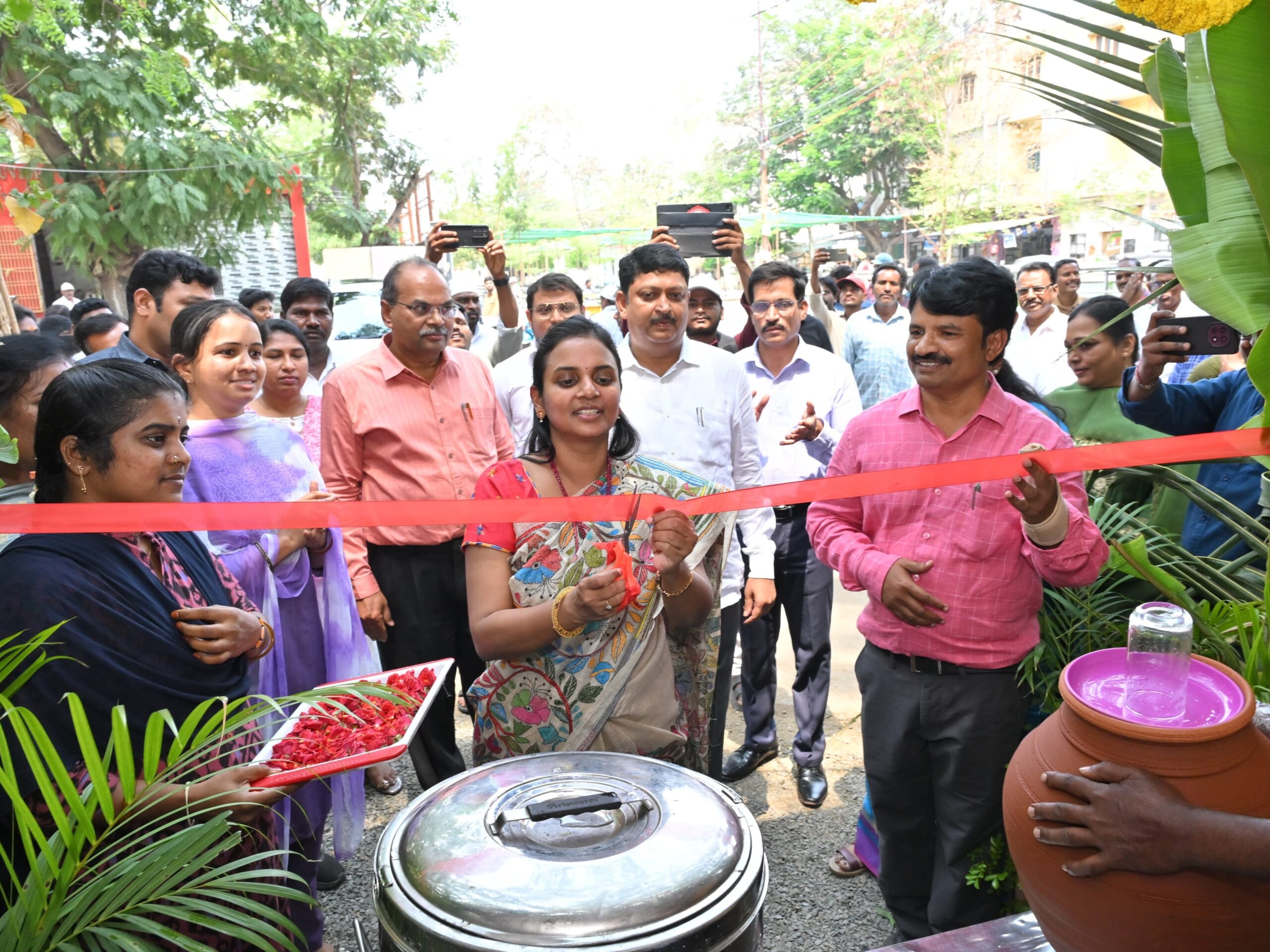 ‘వడదెబ్బ తగలకుండా ప్రజలు అప్రమత్తంగా ఉండాలి’