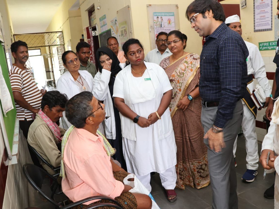 రేగళ్ల PHCని తనిఖీ చేసిన కలెక్టర్