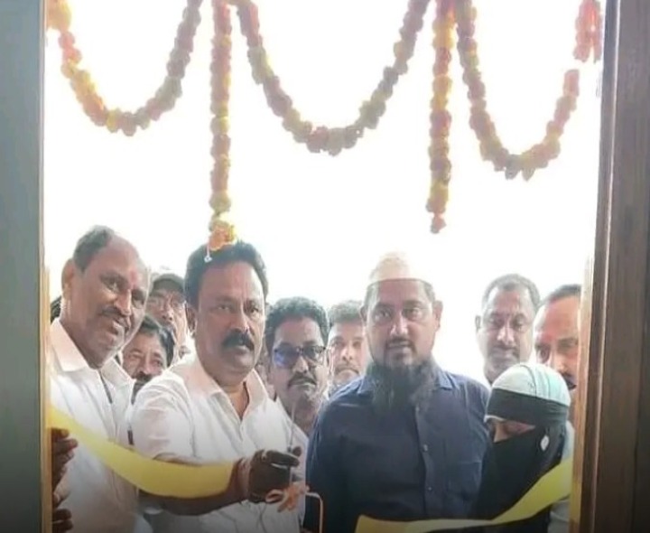 గృహప్రవేశాల కార్యక్రమంలో పాల్గొన్న ఎమ్మెల్యే