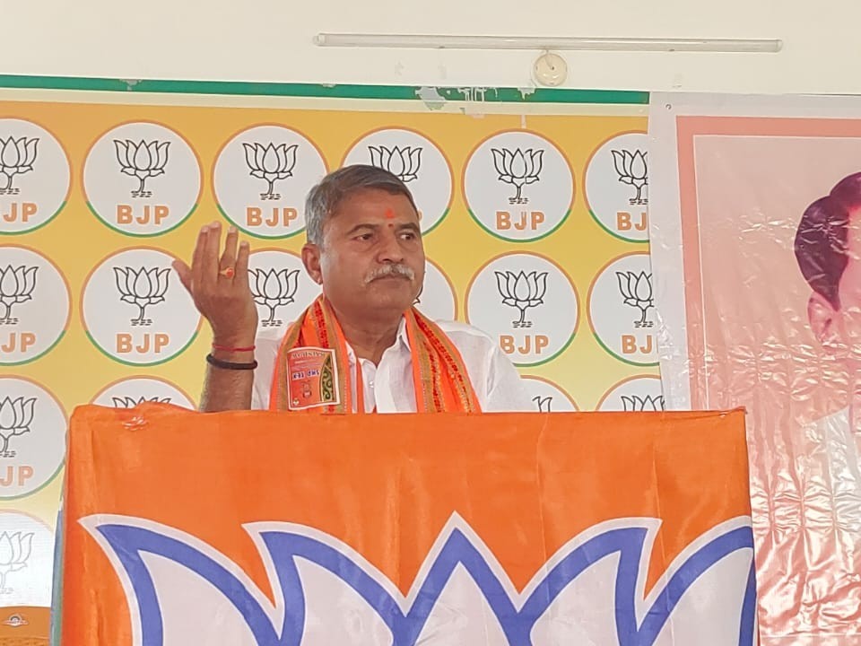 బీజేపీ బలోపేతానికి కృషి చేయాలి: రాజేశ్వర రావు దేశ్ పాండే