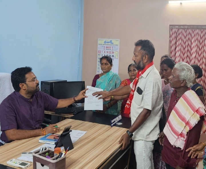 అంగన్వాడీ కేంద్రాన్ని వేరే గ్రామానికి మార్చోదు