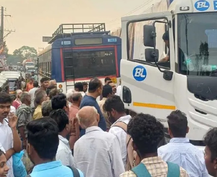 రోడ్డు ప్రమాదం.. ట్రాఫిక్‌కు అంతరాయం