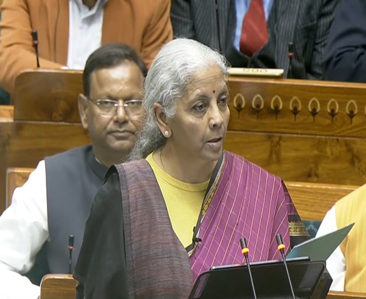 బ్యాంకులు అలాంటివి చూడవు: నిర్మలమ్మ