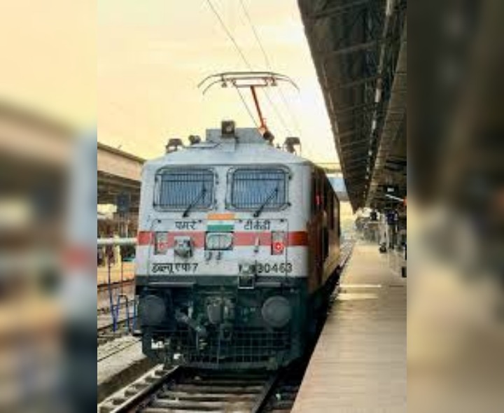 రాజమండ్రి మీదుగా వేసవి ప్రత్యేక రైళ్లు