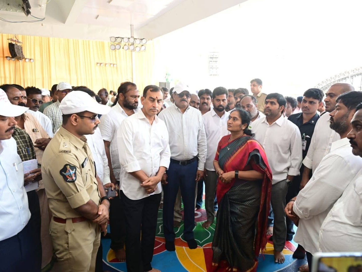 టిడ్కో ఇళ్లకు కనీస వసతులు కల్పించకపోవడం దారుణం: CPI