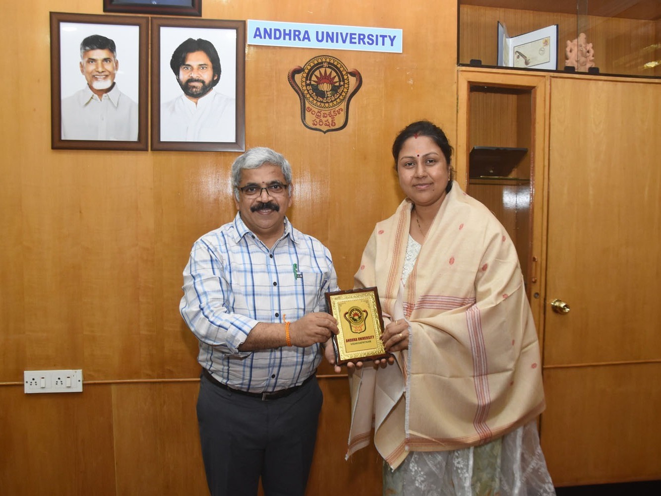 ఏయూను సందర్శించిన ఇండిపెండెంట్ డైరెక్టర్