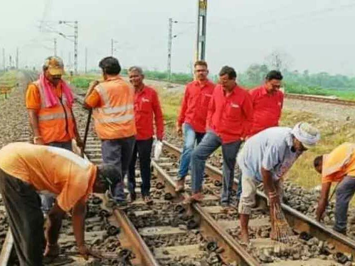 రైల్వే ఉద్యోగుల సమస్యల పరిష్కారానికి హామీ