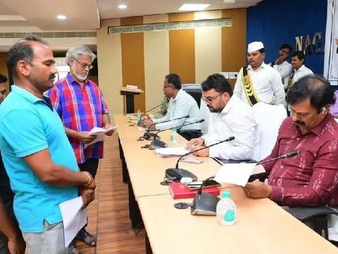 ‘ఫీజు బకాయిలు వెంటనే విడుదల చేయాలి’