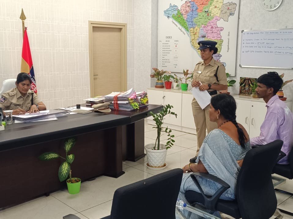 ‘ఫిర్యాదులపై పోలీస్ అధికారులు తక్షణమే స్పందించాలి’