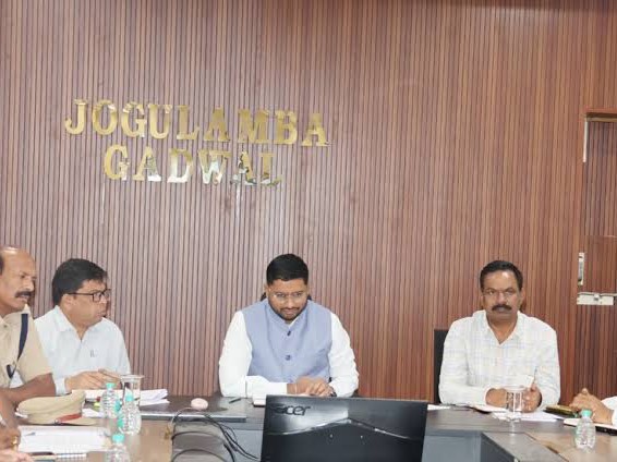 ఇళ్ల గణనను పక్కాగా నిర్వహించాలి: కలెక్టర్