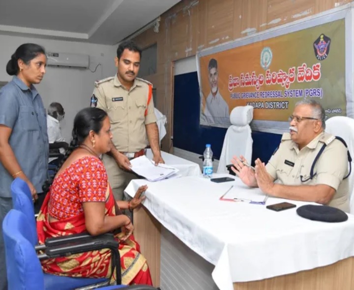 ‘బాధితులకు చట్టపరిధిలో సత్వర న్యాయం అందించాలి’