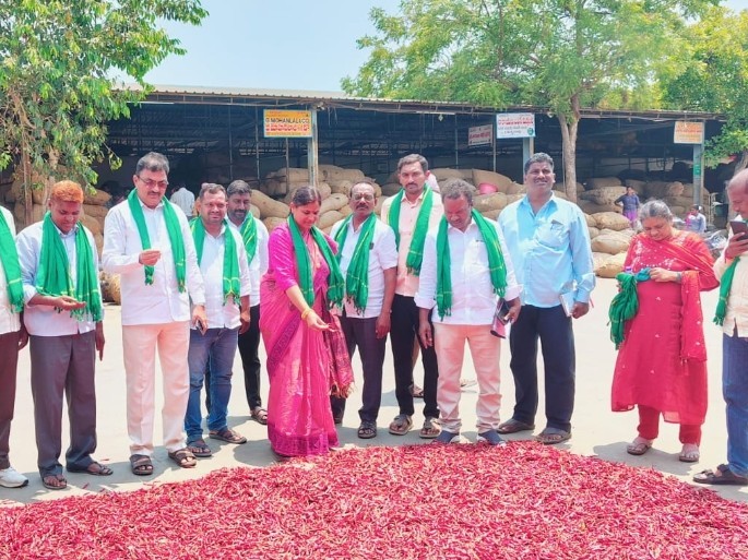 గుంటూరులో పర్యటించిన మార్కెట్ కమిటీ సభ్యులు