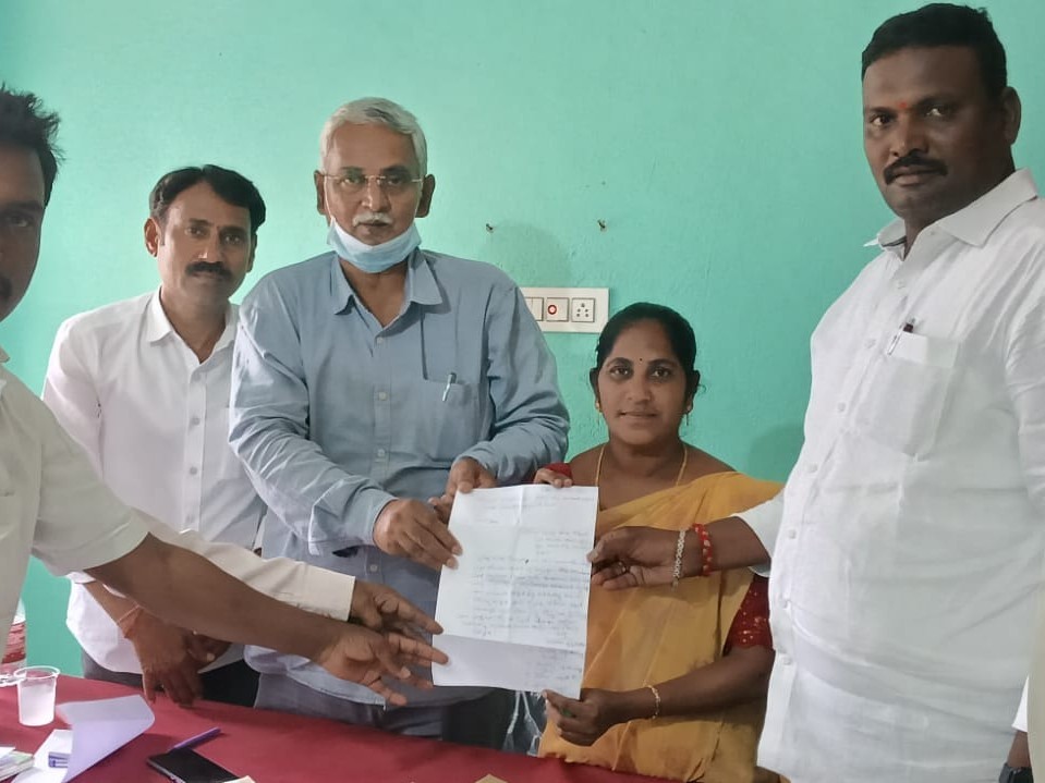 ‘మహిళలు తీవ్ర ఇబ్బందులు పడుతున్నారు’