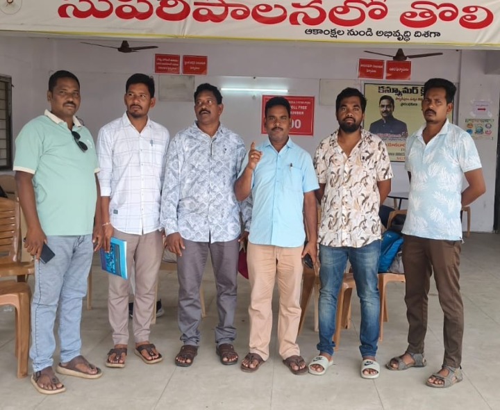 గిరిజనులకు క్షమాపణ చెప్పాలి: ఆదివాసి జేఏసీ