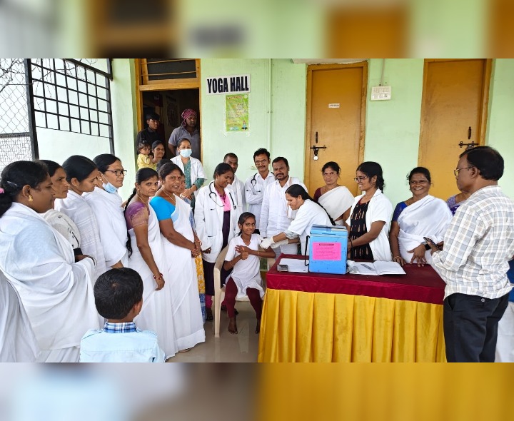 బాలికలకు హెచ్పీవీ వ్యాక్సినేషన్: డాక్టర్ నాగమణి