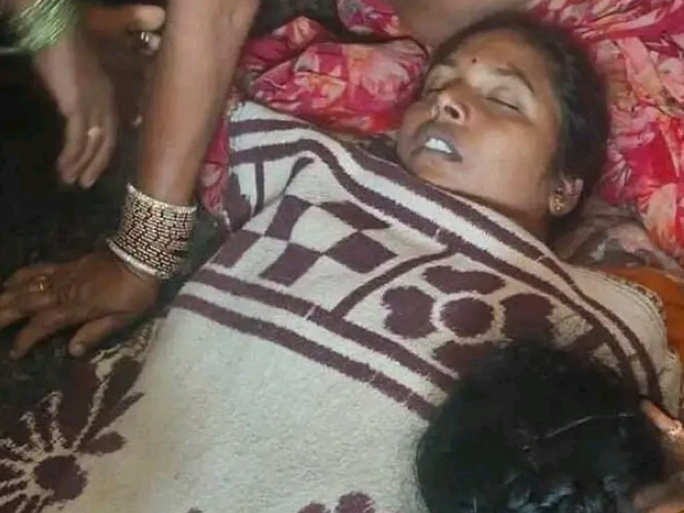 పిడుగుపాటుకు మహిళ మృతి