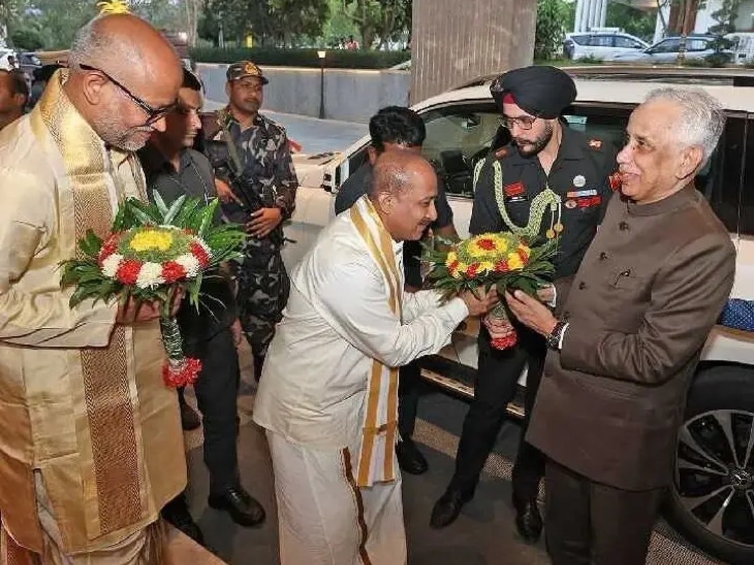 తిరుమల చేరుకున్న గవర్నర్