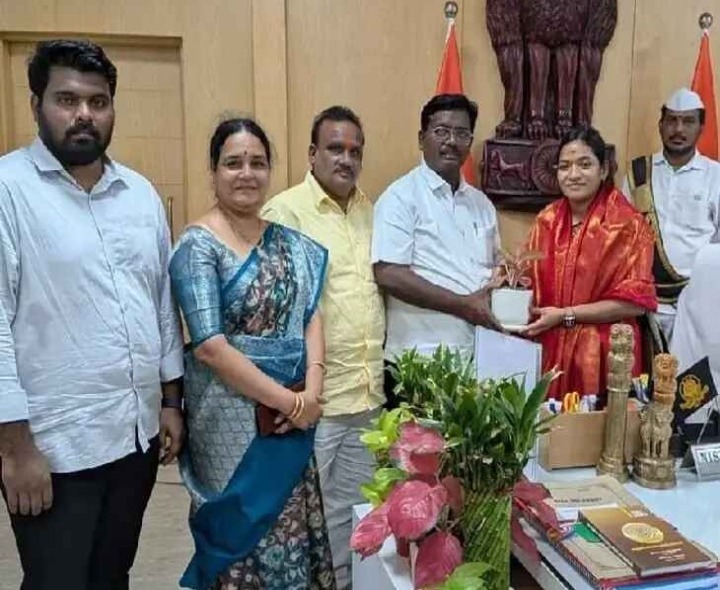 జేసీకు ఎమ్మెల్యే ఆనందరావు సన్మానం