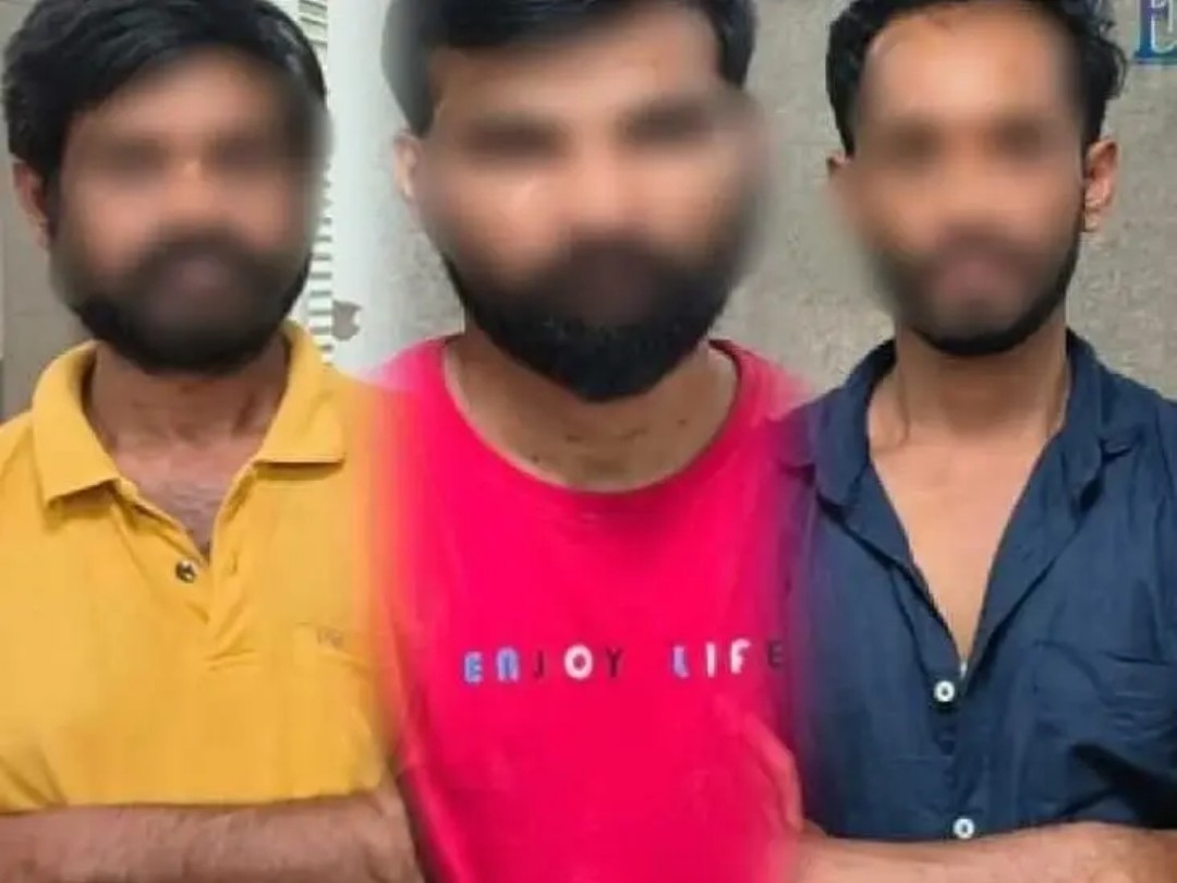 వ్యభిచార గృహాలపై పోలీసులు రైడ్