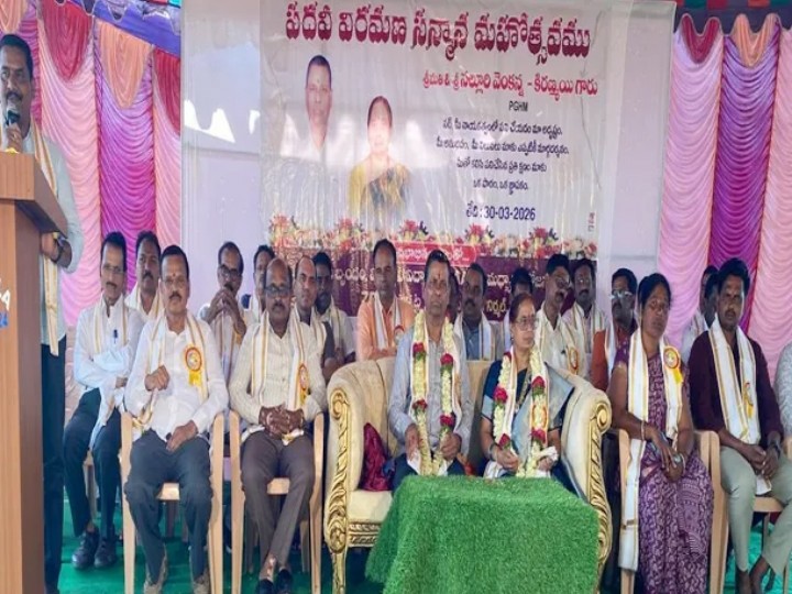 ‘ఉపాధ్యాయుల బకాయిలు వెంటనే చెల్లించాలి’