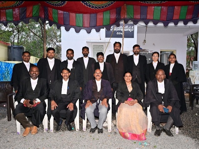 నూతన బార్ అసోసియేషన్ ప్రమాణ స్వీకారం