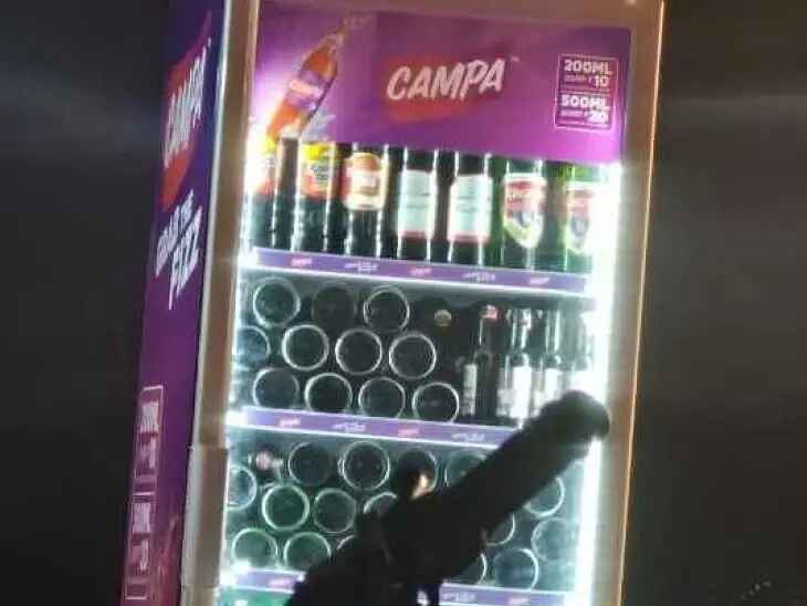 జాతరలో మద్యం విక్రయాలు.. భక్తుల ఆగ్రహం