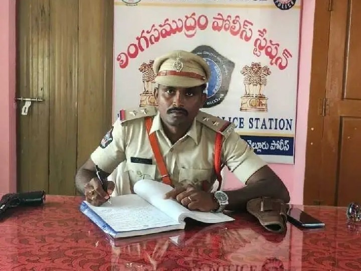 బెట్టింగ్ లకు పాల్పడితే చర్యలు తప్పవు: ఎస్సై