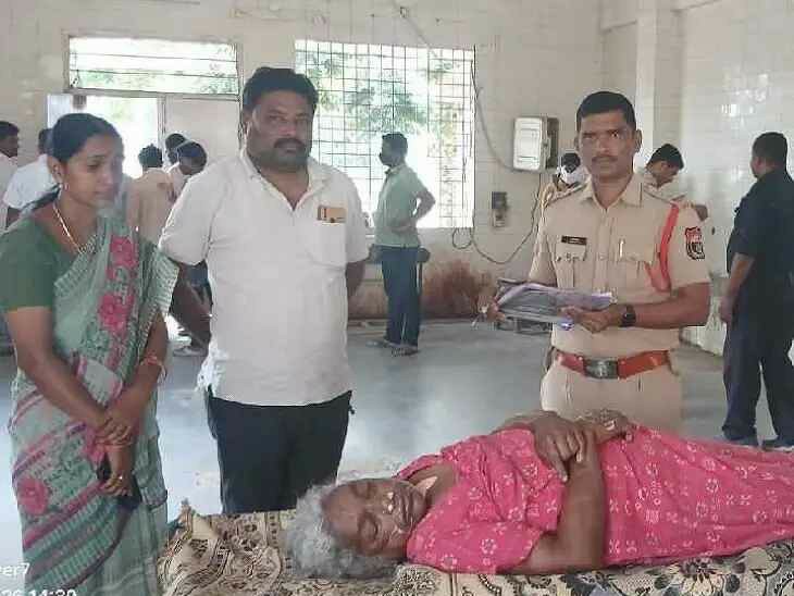 ట్రాక్టర్ ఢీకొని చికిత్స పొందుతూ వృద్ధురాలు మృతి