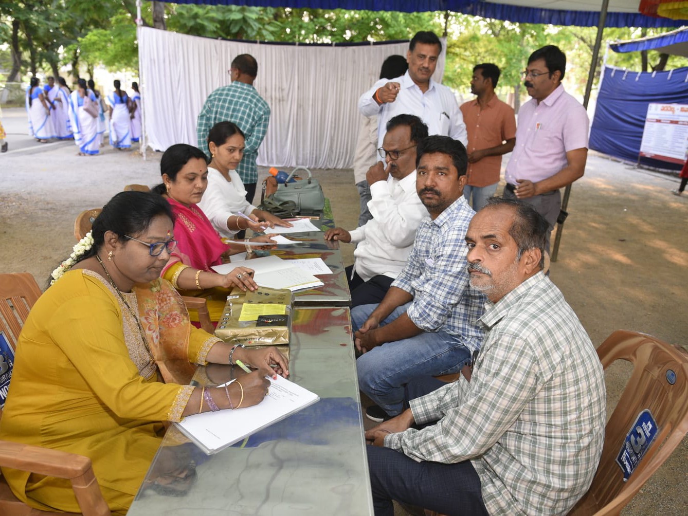 మీడియా ప్రతినిధులకు మెగా వైద్య శిబిరం