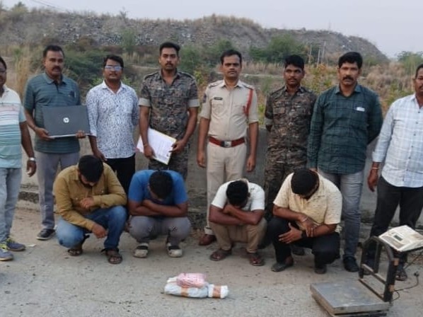 డ్రగ్స్ స్మగ్లింగ్ భగ్నం… నలుగురు యువకులు అరెస్ట్