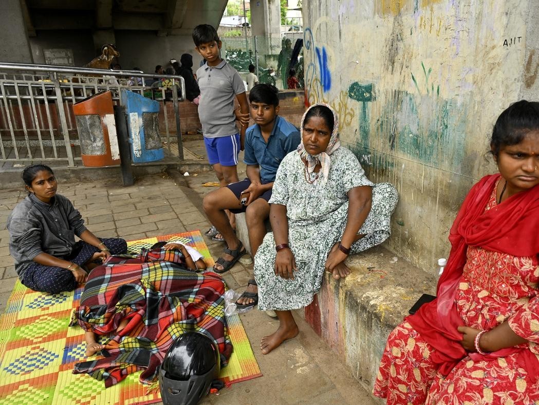 ఒక్కో కుటుంబ సగటు జీతం రూ.33,894