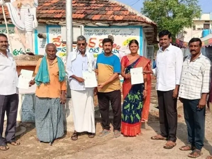 లబ్ధిదారులుకు సీఎం రిలీఫ్ ఫండ్ చెక్కుల పంపిణీ