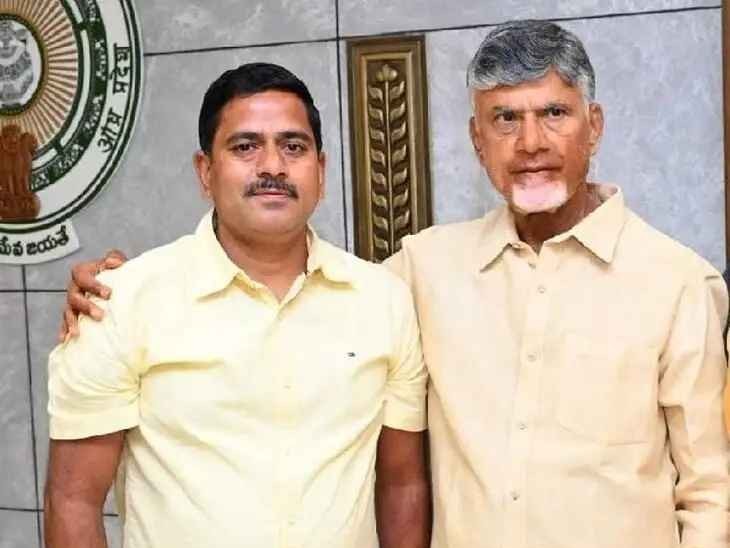 రాష్ట్ర స్థాయి P4 అవార్డు అందుకున్న వాడ్రేవుపల్లి యువకుడు
