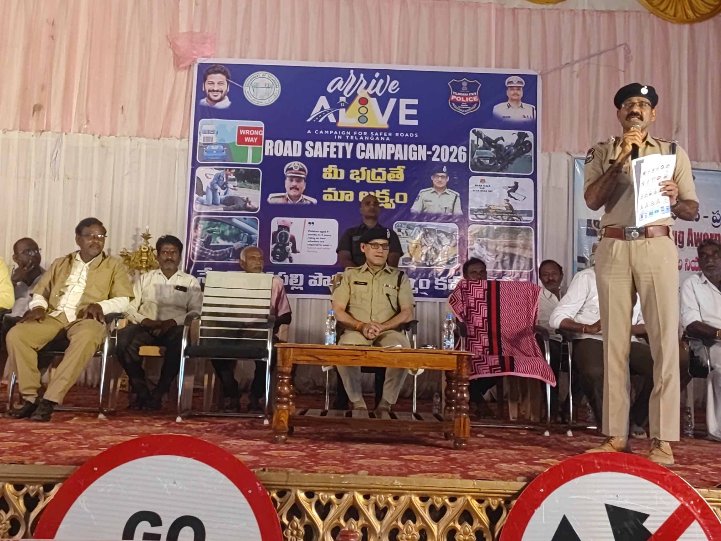 రోడ్డు నియమాలు ప్రతి ఒక్కరూ పాటించాలి: సీపీ