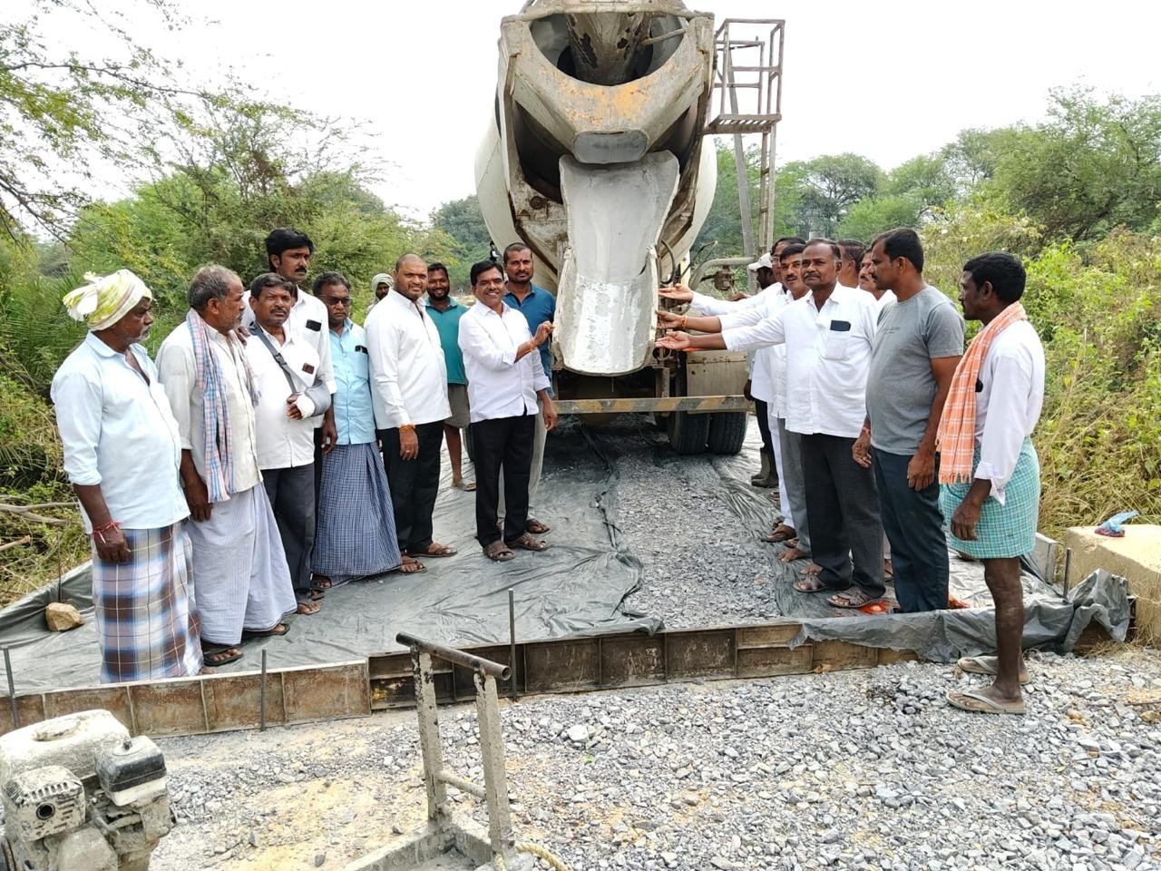 పల్లెలే దేశానికి పట్టుకొమ్మలు: డైరెక్టర్