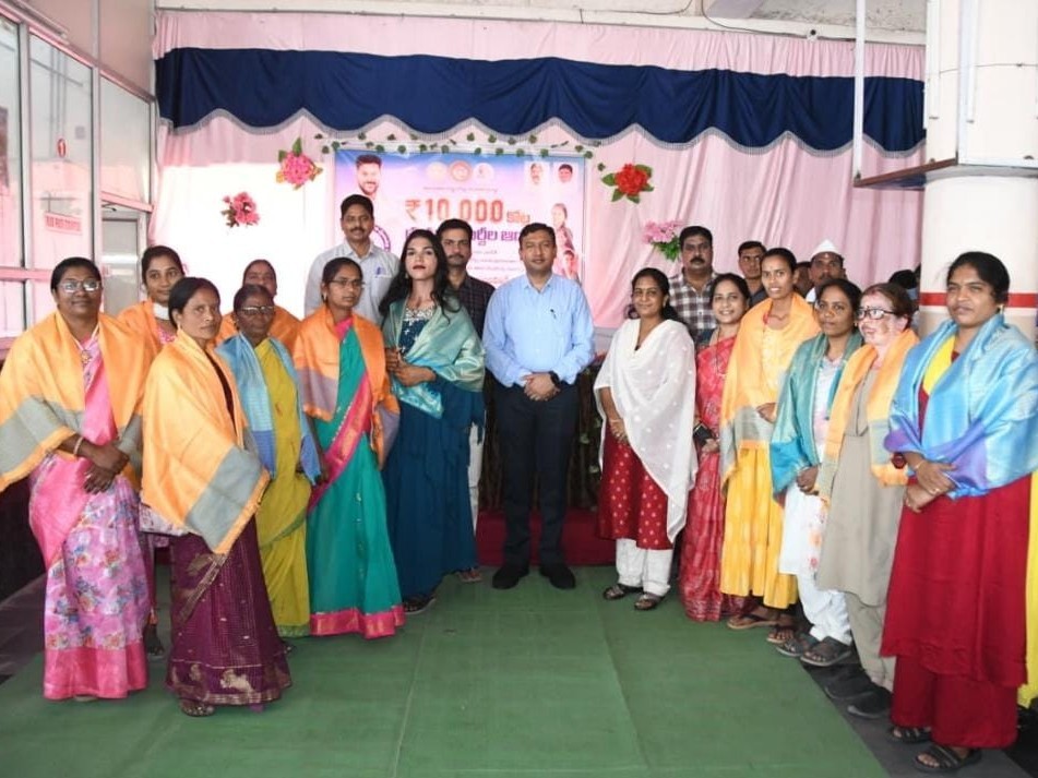 మహాలక్ష్మి పథకాన్ని సద్వినియోగం చేసుకోవాలి: కలెక్టర్