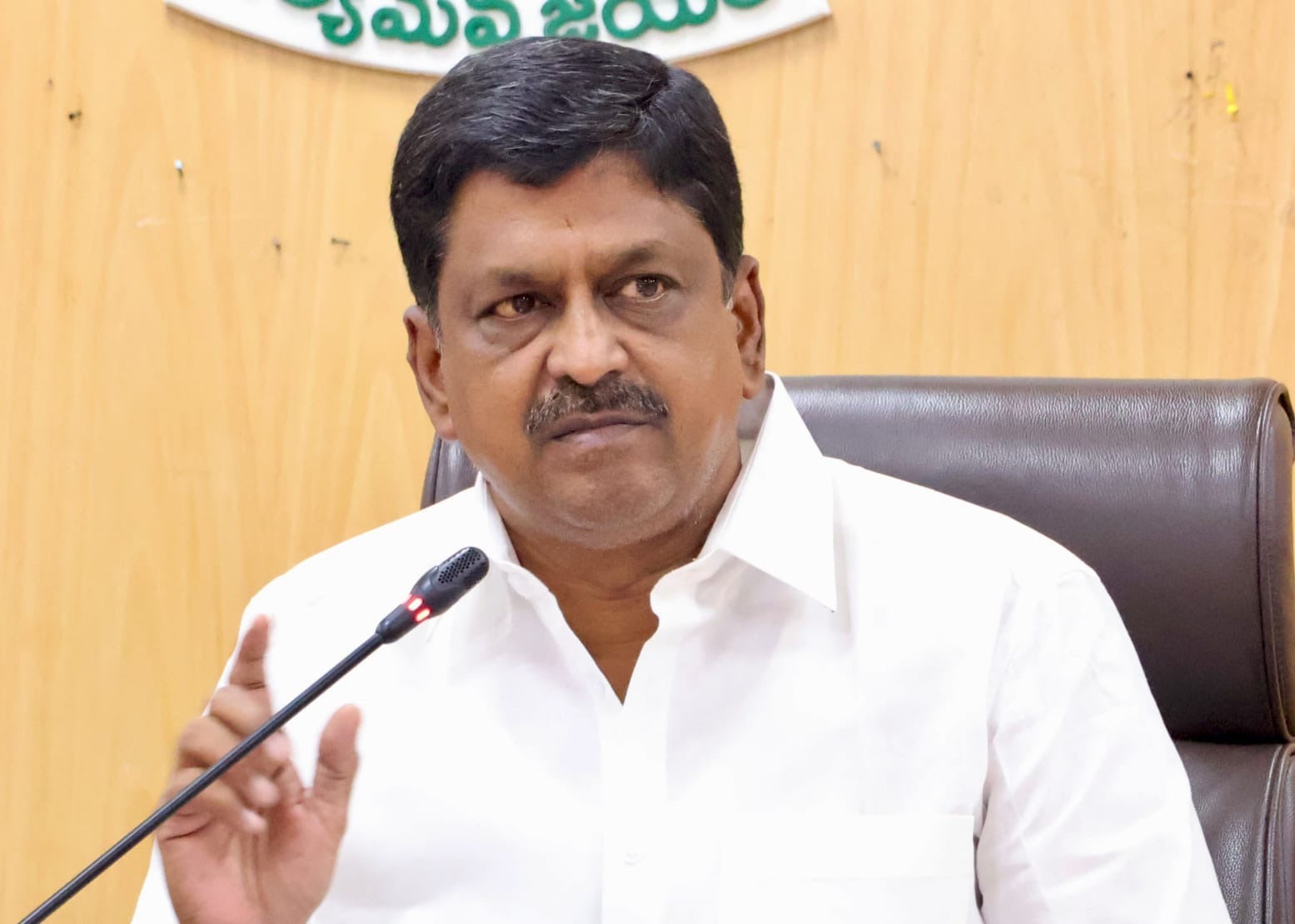 రైతుల ప్రయోజనాలకు ప్రాధాన్యం: పయ్యావుల