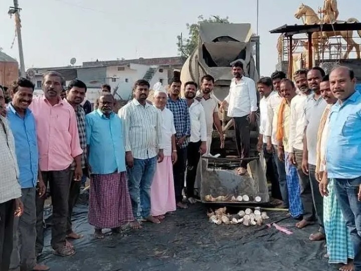 రూ.15 లక్షలతో సీసీ రోడ్డు నిర్మాణ పనులు ప్రారంభం