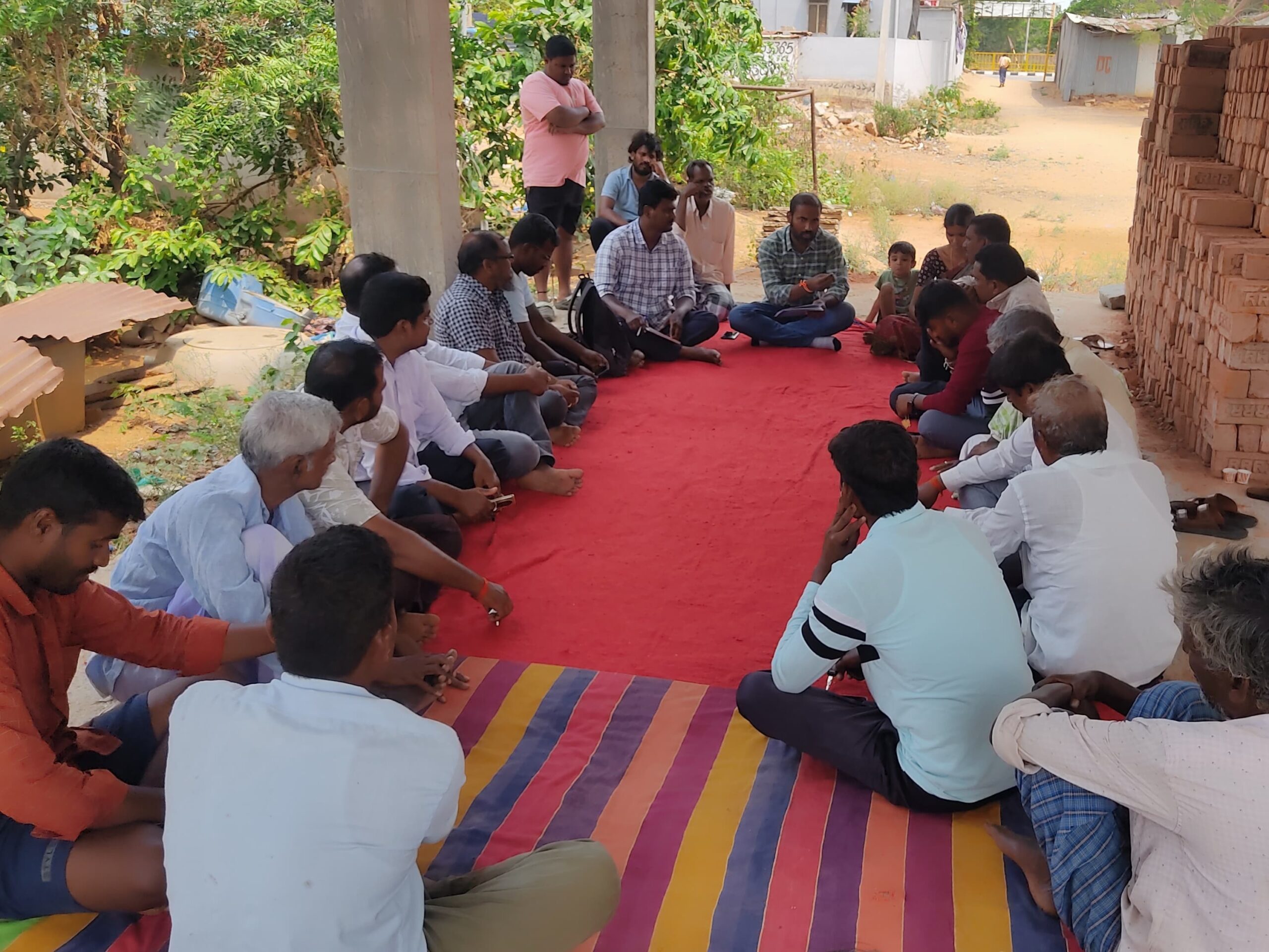 ముగిసిన తై బజార్, సంత వేలం