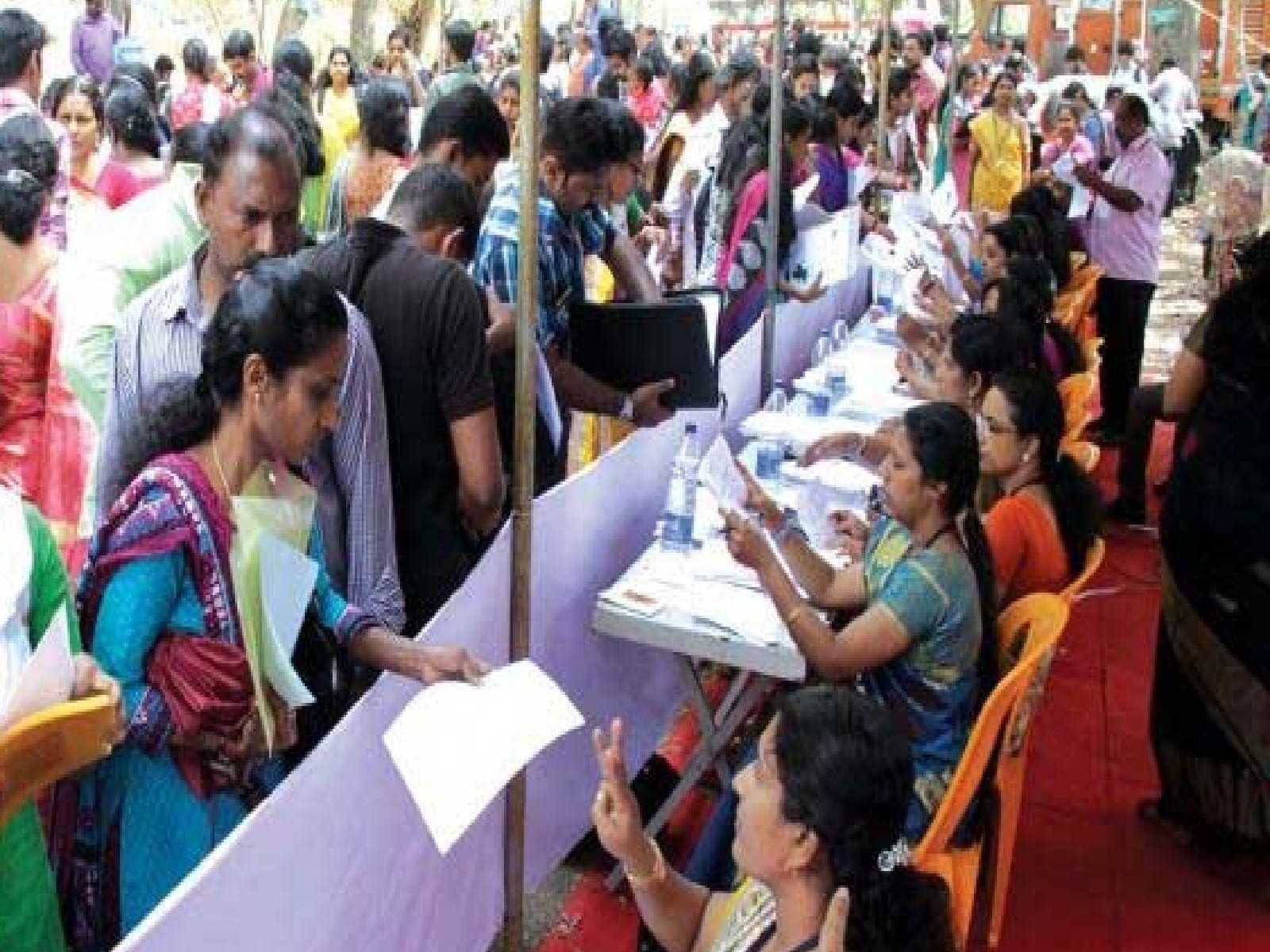 డీఆర్డీఏ కార్యాలయంలో జాబ్ మేళా