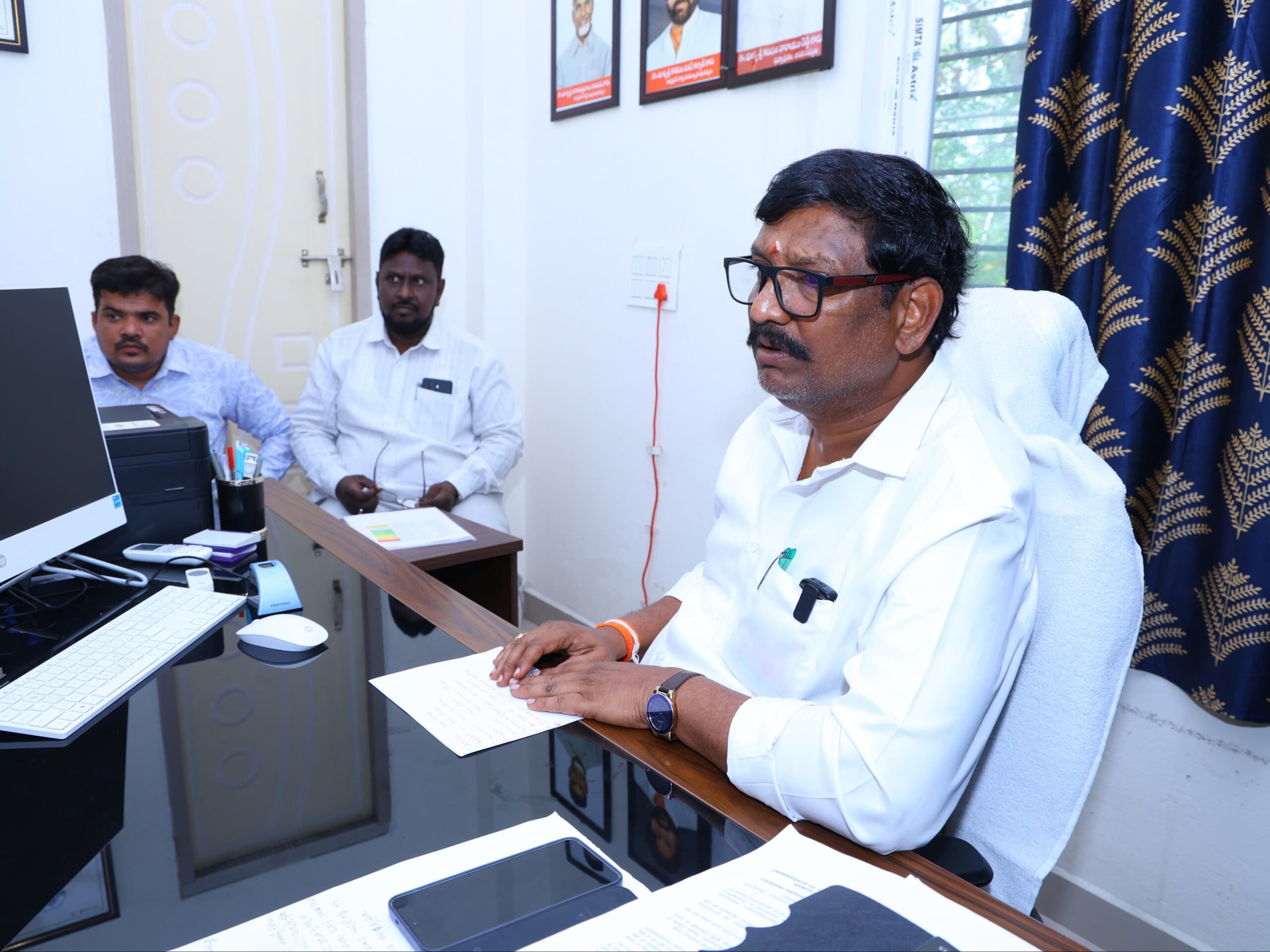 మున్సిపల్ కార్యాలయంలో ఆకస్మిక తనిఖీలు