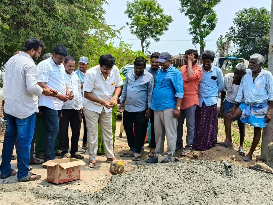 ప్రజా పాలనలో గ్రామాల అభివృద్ధి: జిల్లా కాంగ్రెస్ నేత